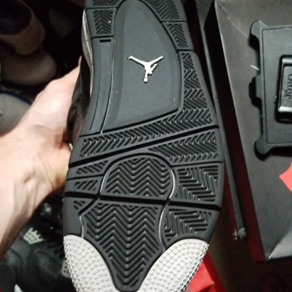 Jordan 4s - Picture 2 of 3